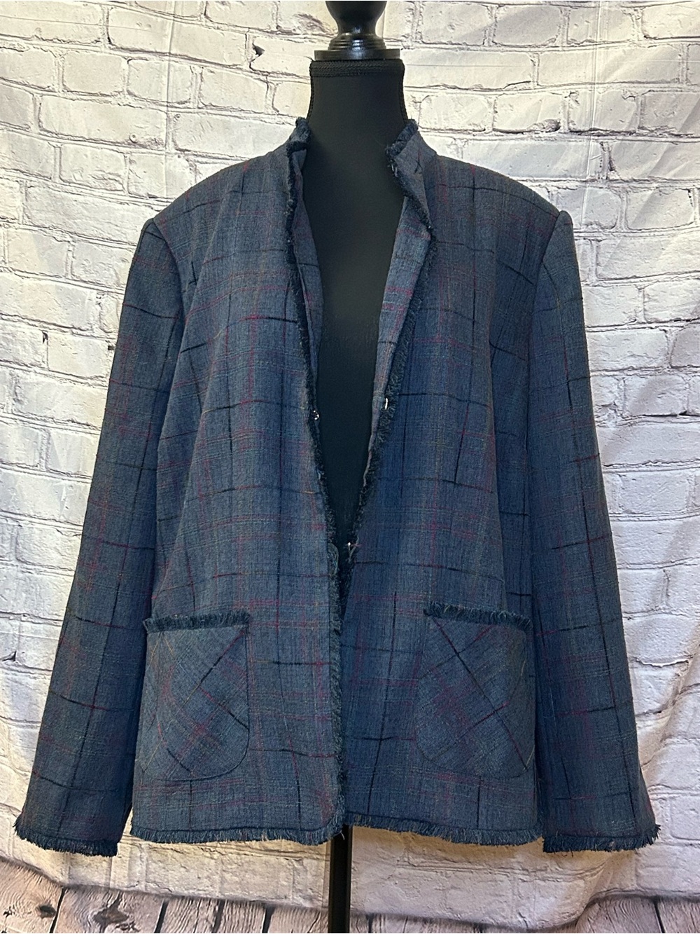 Sag Harbor Navy Plaid Open Frayed Blazer